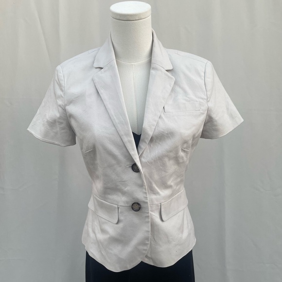 Banana Republic Jackets & Blazers - Banana Republic White Short-Sleeve Cotton Stretch Blazer – Size 2
